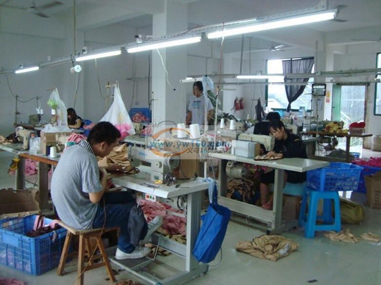 承接毛绒玩具、抱枕、靠坐垫、u型枕、热水袋、手套等充棉手工平 承接毛绒玩具、抱枕、靠坐垫、u型枕、热水袋、手套等充棉手工平