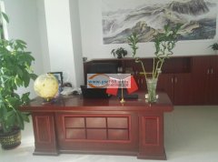 本公司长年模具制作，承接锌合金压铸加工，