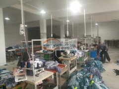 服装厂承接各款式的服装加工..员工稳定.