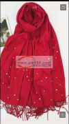 本厂承接各种服饰钉珍珠；头饰；围巾；帽子