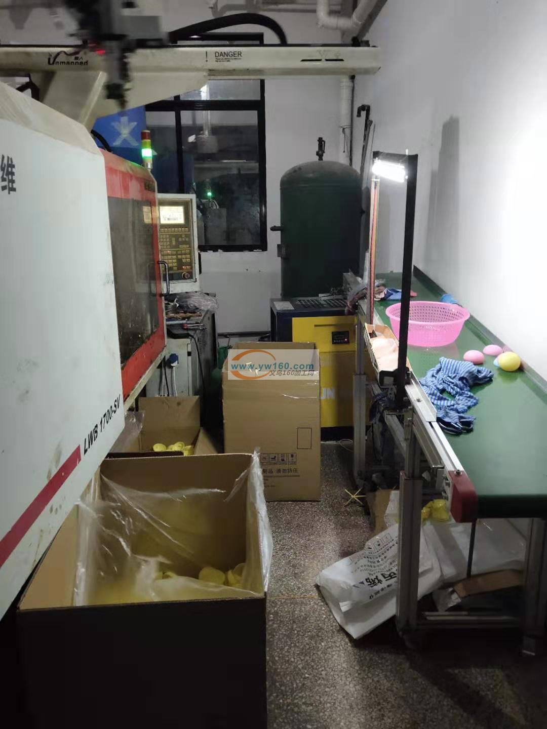 全新注塑机吹塑机带横轴机械手对外加工,质 全新注塑机吹塑机带横轴机械手对外加工,质
