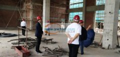 本人有园区一手厂房出售，五证齐全、一层一