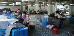 承接各类箱包加工，本厂设备齐全，有工人1