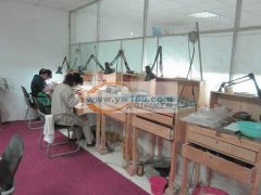 专业承接各种饰品手工挂圈，串珠、点钻、包装
