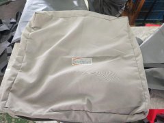 本厂常年承接箱包手提袋，隔离服，有意者请