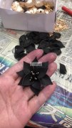 承接多种纯手工制作品，工人370人，出货