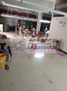 本厂有40个车工专业生产各种中高档男女服