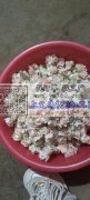 本人从事头饰，仿真花加工，有工人二十余人