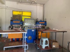 上周村义乌军华硅胶制品厂专业承接各种硅胶类产品加工，有这方面