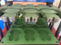 上周村义乌军华硅胶制品厂专业承接各种硅胶类产品加工，有这方面