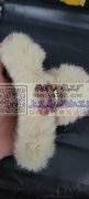 求购上图发夹成品，需图片毛毛夹成品厂家，