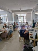 义乌市依凡饰品厂专业生产，各种布艺头箍发