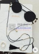 如图，寻找能做这种眼镜链的厂家，有能做成