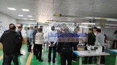 河南信阳明冠服装厂，承接手套，毛绒帽子围