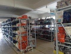 急，12万件女装衣服库存清仓处理。有布料