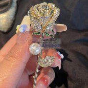 寻找做这种胸针风格的工厂，如果有能做的成品联系