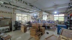 《机器点钻加工厂》<br />
8台全