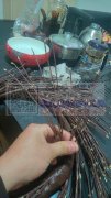 手工包胶布，需要20个人，有耐心的加工点