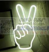 霓虹灯出售。 价格可以谈。&n
