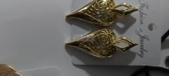 寻找图上这两款耳环成品工厂，谁家有这个成品？