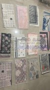 出丝巾飘带