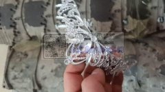 本厂承接各种饰品，胸针，皇冠，耳钉机器点