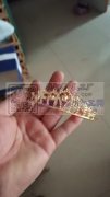 本厂承接各种饰品，皇冠，发夹，耳钉，机器