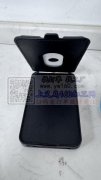 求购带磁吸的手机充电宝 和放卡片功能